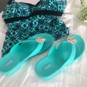 OKA B Flip flops Teal M/L